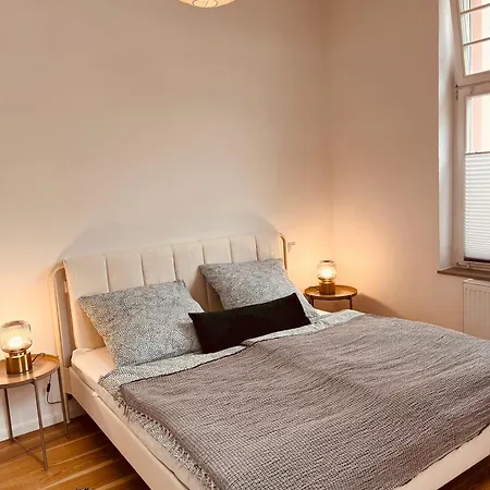 アパート Traumwohnung Mit Grosser Dachterrasse ゼーハイム・ユーゲンハイム